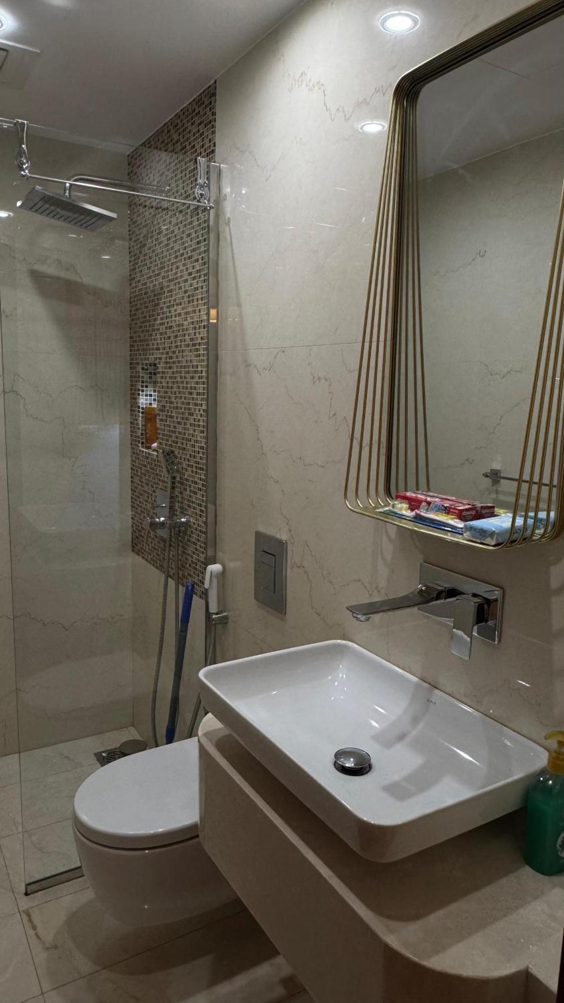 Marina View Luxury Retreat Modern Jbr Apartment Dubai
